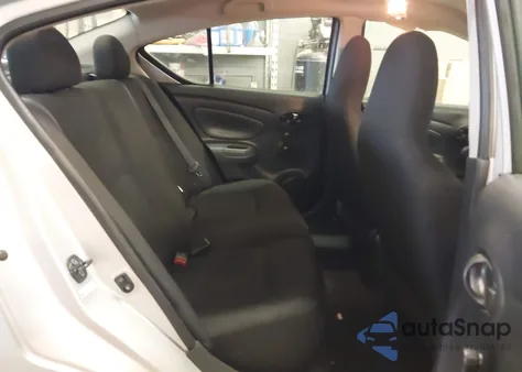 2015 Nissan Versa 1.6 S+ z USA, uszkodzony, nr VIN 3N1CN7AP2FL867207